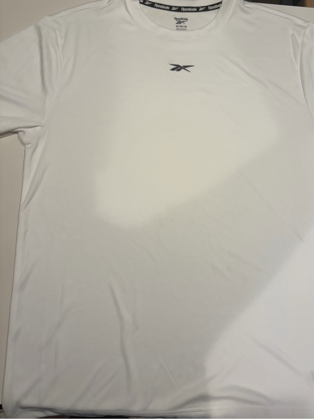 Reebok Men’s White t-shirt